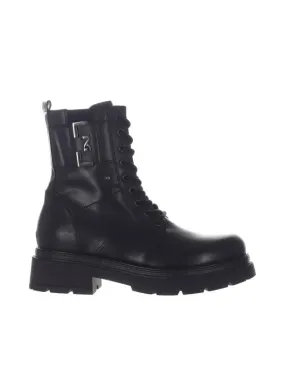 Stivaletto allacciato in pelle
